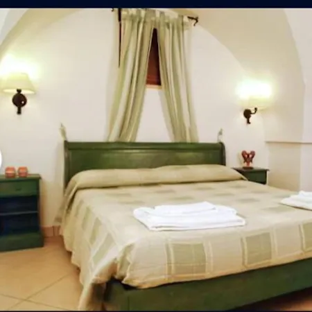 In Bb - Spacious Triple In Ancient Masseria Near The Sea In A Quiet Olive Trees *